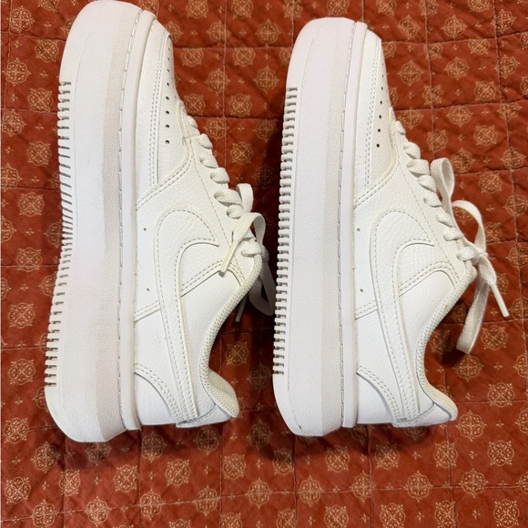 Nike Court Vision Sneakers - Picture 3 of 5